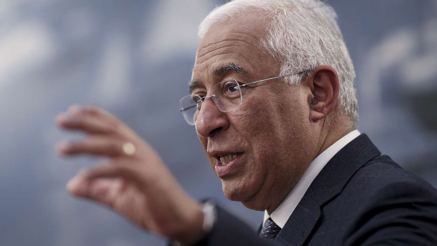 O primeiro-ministro, António Costa, intervém durante a cerimónia de assinatura do protocolo para a instalação do Centro Interpretativo do 25 de Abril, em Lisboa, 12 de janeiro de 2024. FILIPE AMORIM/LUSA