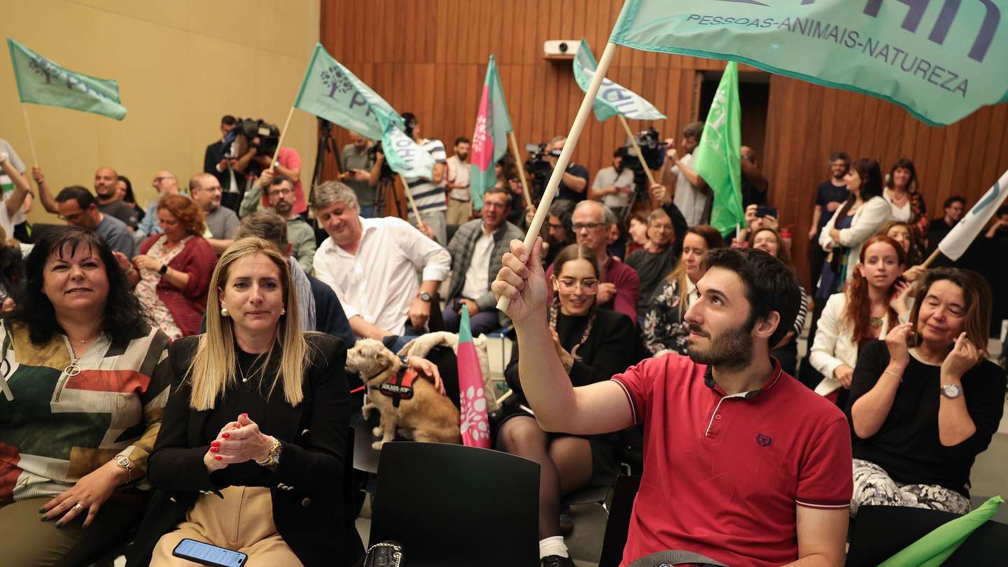 People-Animals-Nature (PAN) supporters celebrate the election of  the Party spokeswoman Ines de Sousa Real (C) at the Party's campaign headquarters on the election night of the legislative elections 2025, in Lisbon, Portugal, 18 May 2025. More than 10.8 million voters living in Portugal and abroad will be asked to vote in these early parliamentary elections on 18 May and choose from among the 21 competing political forces the party they believe should form the next government and elect the 230 seats of the Assembly of the Republic for the next legislature. MANUEL DE ALMEIDA/LUSA