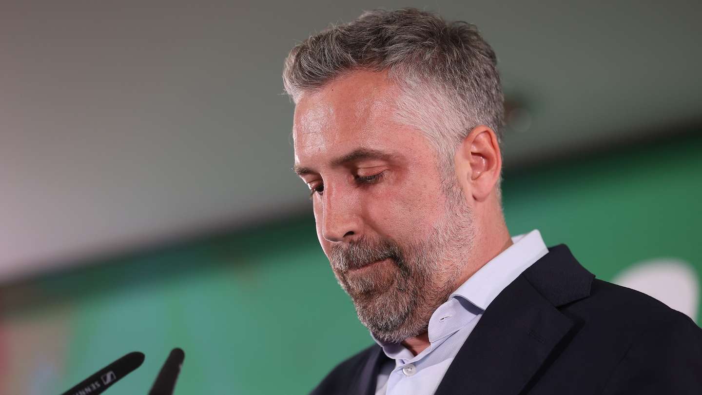 The secretary-general of the Socialist Party (PS) Pedro Nuno Santos holds a press conference on the election night of the legislative elections 2025 at Party's campaign headquarters in Lisbon, Portugal, 19 May 2025. More than 10.8 million voters living in Portugal and abroad will be asked to vote in these early parliamentary elections on 18 May and choose from among the 21 competing political forces the party they believe should form the next government and elect the 230 seats of the Assembly of the Republic for the next legislature. JOSE SENA GOULAO/LUSA