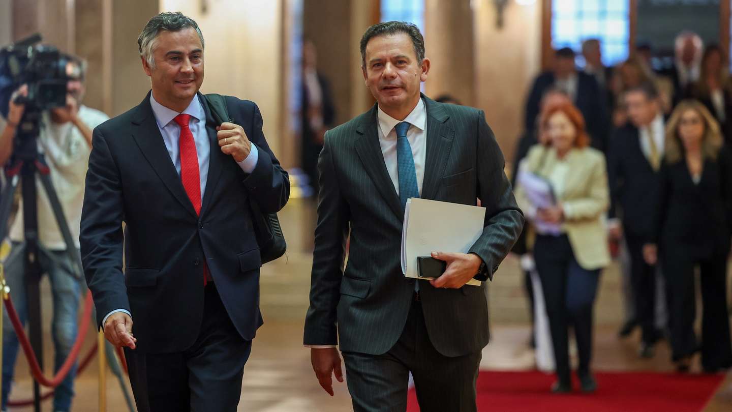 Montenegro contra todos: "Só gostam de falar mal" – Observador