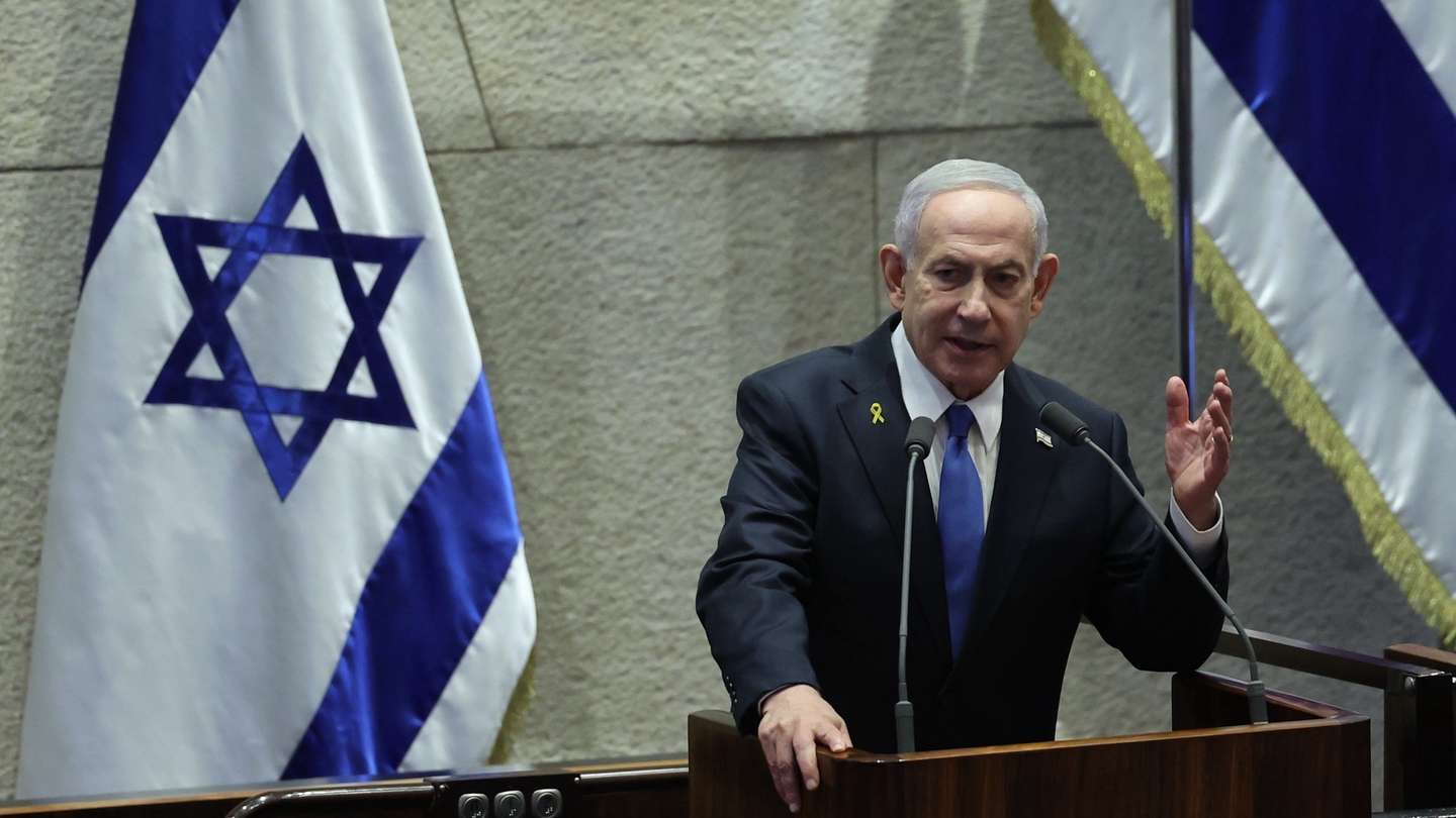 epa12467700 Israeli Prime Minister Benjamin Netanyahu delivers a speech at the opening of the winter session of the Israeli parliament, Knesset, in Jerusalem, 20 October 2025.  EPA/ABIR SULTAN