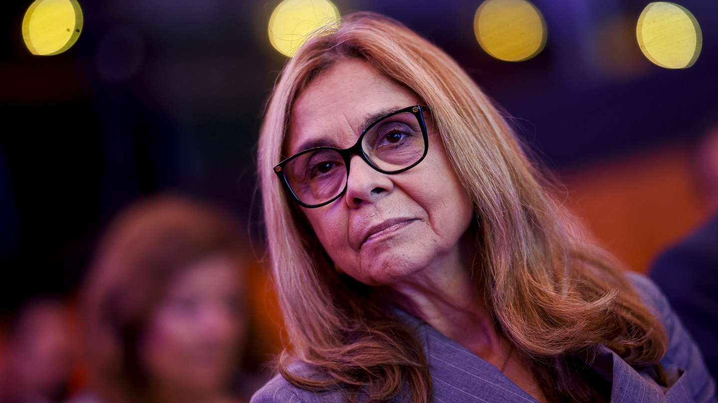 A ministra da Saúde, Ana Paula Martins, durante a sessão de encerramento da 8.ª Convenção Nacional da Saúde (CNS), que serviu para a apresentação do Relatório de Avaliação de Desempenho e Impacto do Sistema de Saúde (RADIS), em Lisboa, 12 de novembro de 2025. FILIPE AMORIM/LUSA