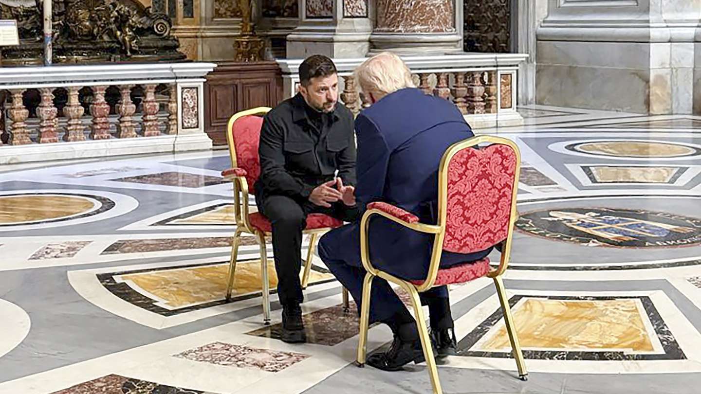 epa12056121 epa12056108 A handout photo made available by the Ukrainian Presidential Press Service shows Ukrainian President Volodymyr Zelensky (L) meeting with US President Donald J. Trump (R) in Saint Peter's Cathedral prior to the funeral Mass of Pope Francis in Saint Peter's Square in Vatican City, 26 April 2025. Pope Francis passed away on Easter Monday, 21 April 2025, at the age of 88.  EPA/PRESIDENTIAL PRESS SERVICE HANDOUT HANDOUT  HANDOUT EDITORIAL USE ONLY/NO SALES  EPA-EFE/PRESIDENTIAL PRESS SERVICE HANDOUT HANDOUT  HANDOUT EDITORIAL USE ONLY/NO SALESHANDOUT EDITORIAL USE ONLY/NO SALES