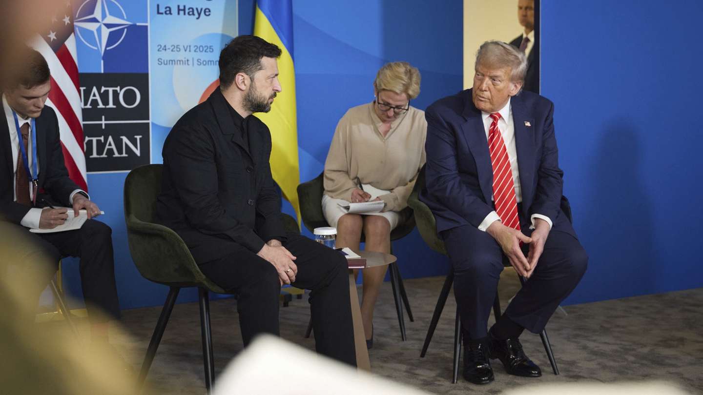 epa12197013 A handout photo made available by the Presidential Press Service of Ukraine shows Ukrainian President Volodymyr Zelensky (L) and US President Donald J. Trump (R) attending a meeting on the sidelines of the NATO summit in The Hague, Netherlands, 25 June 2025. The Netherlands, for the first time in NATO's history of existence, is hosting a NATO summit.  EPA/UKRAINIAN PRESIDENTIAL PRESS SERVICE / HANDOUT  HANDOUT EDITORIAL USE ONLY/NO SALES
