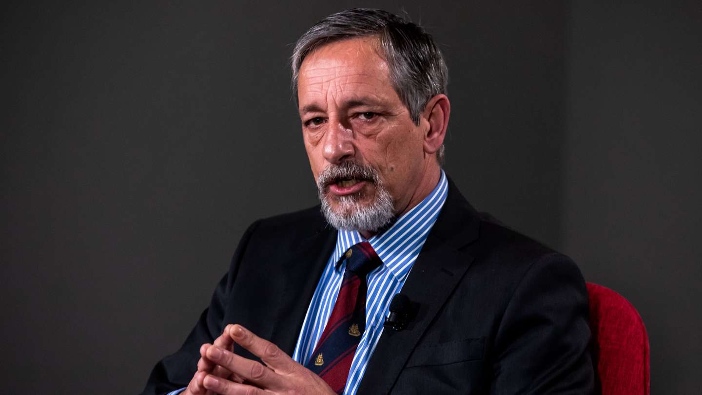 O presidente do partido Nós, Cidadãos!, Joaquim Afonso, declara que “nós iremos assumir esse compromisso com Portugal que a cidadania vai entrar de forma plena no parlamento, sem precisar de muletas de ideologias, de jogos de bastidores e de poder, porque não é isso que leva o país para a frente”, durante uma entrevista à Agência Lusa, em Lisboa, 03 de janeiro de 2022. Na terceira corrida ao parlamento, o partido Nós, Cidadãos! definiu como objetivo a eleição de, pelo menos, um deputado e comprometeu-se a fazer chegar à Assembleia da República a cidadania em pleno. (ACOMPANHA TEXTO DE 04 DE JANEIRO DE 2022). JOSÉ SENA GOULÃO/LUSA