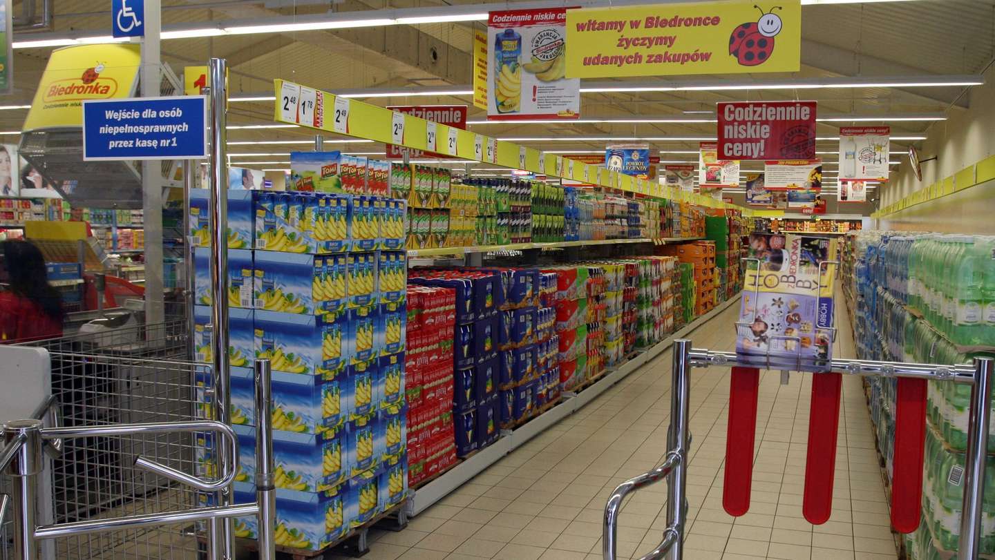 Imagem do interior de um supermercado da distribuidora polaca, Biedronka, a maior cadeia de distribuição da Polónia e propriedade do Grupo Jeronimo Martins, em Varsóvia a 1 de Setembro de 2008.
PAULO NOVAIS / LUSA