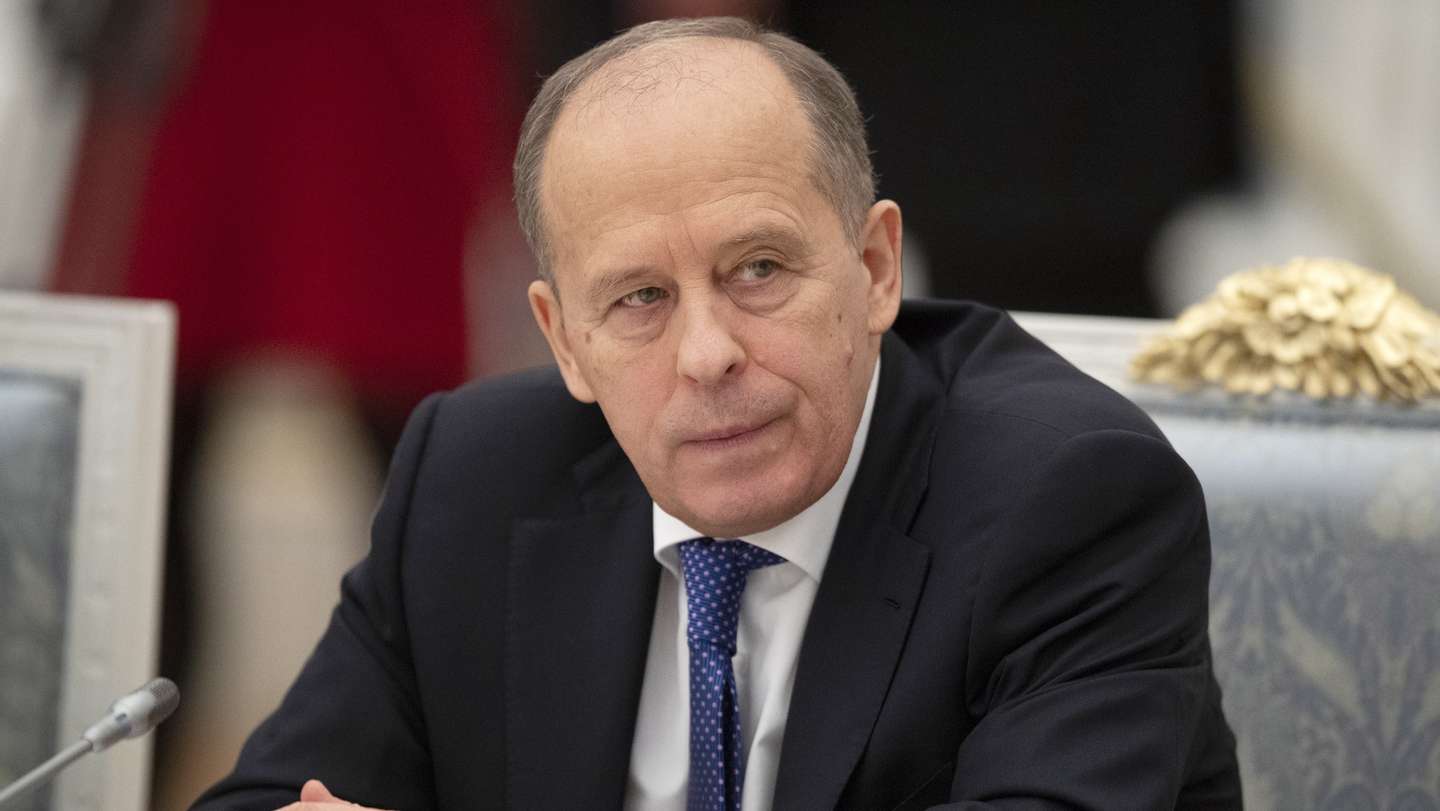 epa08746758 (FILE) - Alexander Bortnikov, head of the Federal Security Service (FSB) waits for a meeting of the Pobeda (Victory) Organizing Committee in the Kremlin, Moscow, Russia, 11 December 2019 (reissued 15 October 2020). The European Union puts Director of Russia&#039;s FSB Alexander Bortnikov, First Deputy Chief of Staff of the Presidential Administration Sergei Kiriyenko and four other high-ranking Russian officials on the EU&#039;s blacklist against Russia over the alleged poisoning of blogger Alexey Navalny, the Council of the European Union said.  EPA/PAVEL GOLOVKIN / POOL *** Local Caption *** 55700493