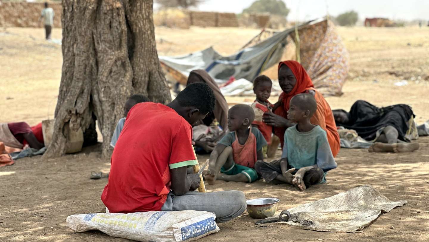 epa12049088 Sudanese people, who fled from the internally displaced persons (IDP) Zamzam camp, rest while on their way to the Tawila Camps amid the ongoing conflict between Sudan's army and the Rapid Support Forces (RSF), in North Darfur, Sudan, 23 April 2025. The RSF claimed control of the Zamzam camp after its assault in April 2025. According to the UNHCR, over four million people have fled Sudan to neighboring countries since the outbreak of the armed conflict in April 2023.  EPA/MARWAN MOHAMED