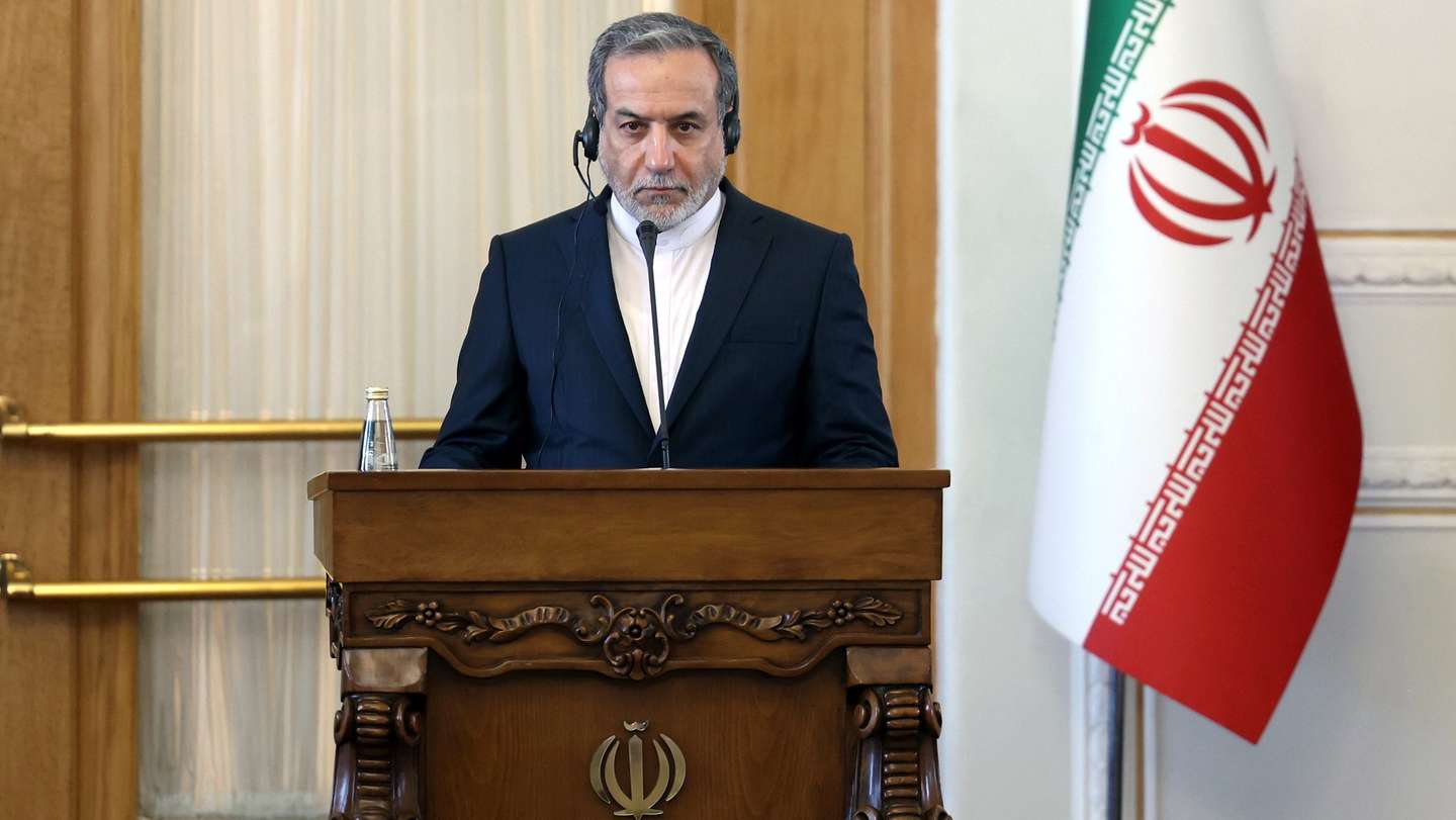 epa11923761 Iranian Foreign Minister Abbas Araghchi attends a joint press conference with his Russian counterpart, in Tehran, Iran, 25 February 2025. Lavrov is visiting Tehran to hold talks with Iranian senior officials.  EPA/ABEDIN TAHERKENAREH