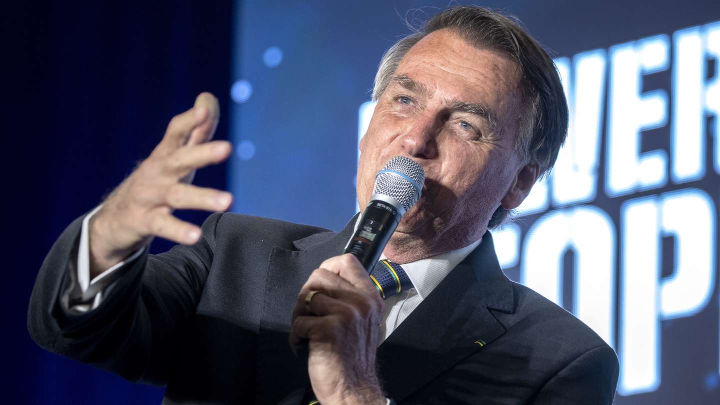 epa10446297 Former Brazil President Jair Bolsonaro attends the 'Power of the People' event at the Trump National Doral Miami, in Miami, Florida, USA, 03 February 2023. The event was hosted by Turning Point USA, a non-profit organization founded in 2012. According to the event organizers, it was Bolsonaro's first public event following the recent Brazilian elections.  EPA/CRISTOBAL HERRERA-ULASHKEVICH