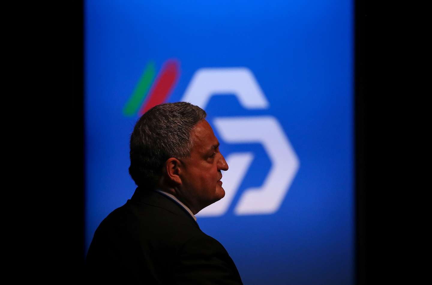 Paulo Moita Macedo, presidente da Comissão Executiva da Caixa Geral de Depósitos, discursa durante o  Encontro Fora da Caixa  organizado por este banco, Porto, 22 de junho de 2021. O Banco Europeu de Investimento e a Caixa Geral de Depósitos assinam um contrato para apoiar as necessidades de liquidez e investimento em apoios para médias e grandes empresas, bem como para o setor público e outras entidades, nomeadamente no setor da saúde, afetadas pela crise económica provocada pela pandemia. JOSÉ COELHO/LUSA