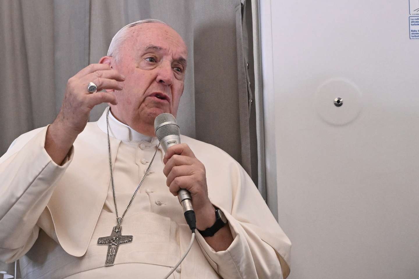 epa10449082 Pope Francis addresses the media while aboard the plane from Juba to Rome on 05 February 2023, returning from he Pope's visit to Democratic Republic of Congo and South Sudan.  EPA/TIZIANA FABI / POOL