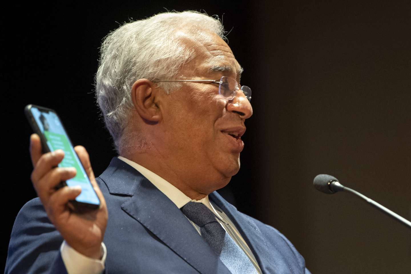 O primeiro-ministro, António Costa, intervém na sessão de apresentação pública da aplicação portuguesa de rastreio digital da covid-19 'Stayaway covid', que decorreu nas instalações do Instituto Superior de Engenharia do Porto (ISEP), no Porto, 01 de setembro de 2020. RUI MANUEL FARINHA/LUSA