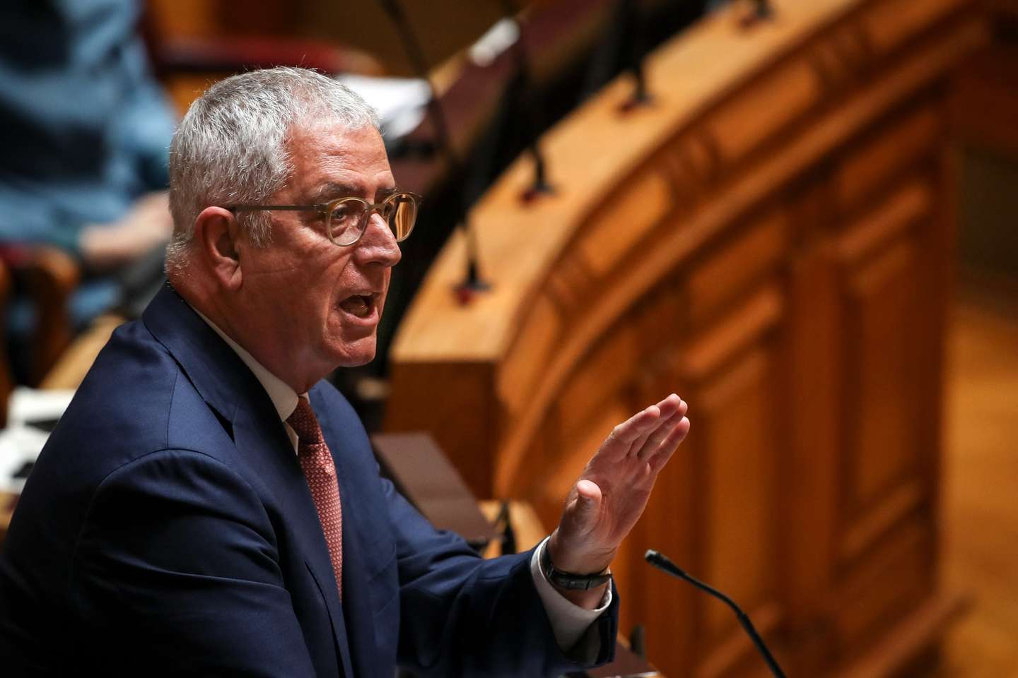 Fernando Negrão deputado do Partido Social Democrata (PSD), durante o debate parlamentar sobre o Programa de Estabilidade e o Programa Nacional de Reformas, na Assembleia da República, em Lisboa, 14 de maio de 2020. MANUEL DE ALMEIDA / LUSA