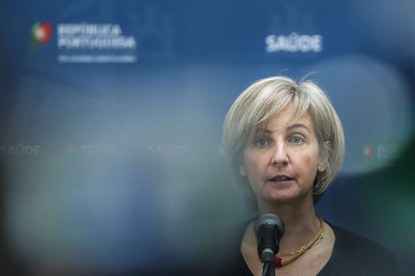 A ministra da Saúde, Marta Temido, fala aos jornalistas no final da XIX sessão de apresentação sobre a “Situação Epidemiológica da COVID-19, no Infarmed, em Lisboa, 13 de abril de 2021. MÁRIO CRUZ/LUSA
