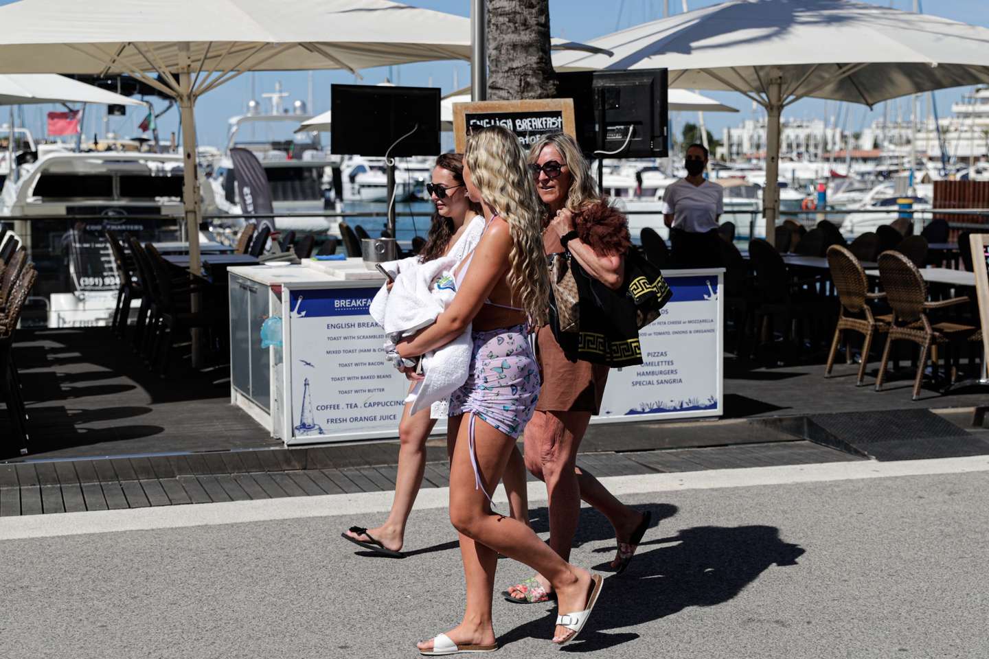 Turistas de férias no Algarve