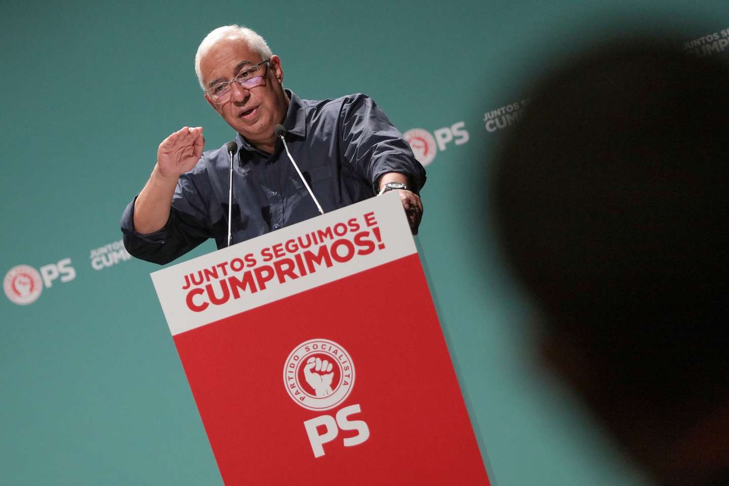 O secretário-geral do Partido Socialista (PS) , António Costa,  intervém durante a Reunião da Comissão Nacional do Partido Socialista, para análise da situação política, aprovação do Relatório e Contas de 2021, aprovação do calendário dos Congressos Federativos de 2022 e do Regulamento para a eleição dos presidentes das federações e dos delegados aos Congressos Federativos de 2022. Na reunião, vai ser ainda aprovado o Regulamento para a eleição das presidentes e das Comissões Políticas das estruturas federativas das Mulheres Socialistas-Igualdade e Direitos (MS-ID), e a deliberação sobre proposta de recomendação de datas para a realização das eleições das Comissões Políticas Concelhias e Secções e das estruturas concelhias das MS-ID. Ílhavo, 9 Julho 2022. MANUEL FERNANDO ARAUJO / LUSA