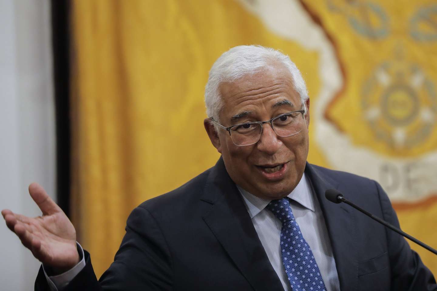 O primeiro-ministro, António Costa, intervém durante a cerimónia de assinatura do Sistema de Mobilidade do Mondego, consignação do Troço &quot;Linha do Hospital Aeminium - Hospital Pediátrico&quot; E Remodelação das Redes de Drenagem de Águas Residuais, em Coimbra, 22 de julho de 2022. PAULO CUNHA/LUSA