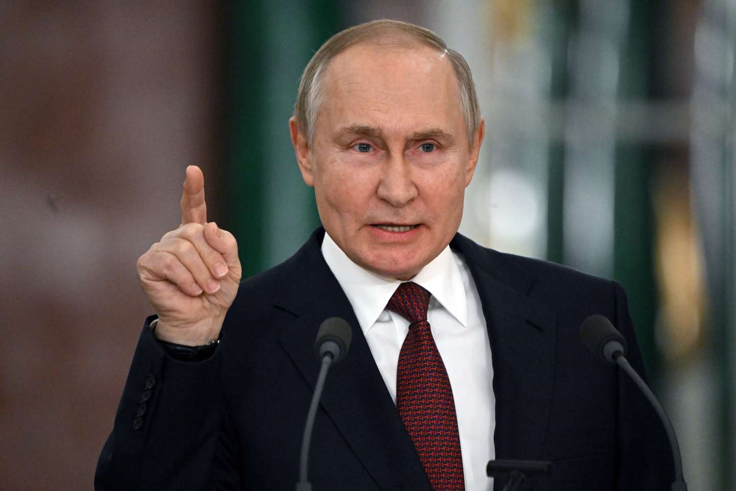 epa10376594 Russian President Vladimir Putin attends a news conference following a meeting of the State Council on implementing the youth policy in current conditions, at the Kremlin in Moscow, Russia, 22 December 2022.  EPA/SERGEY GUNEEVSPUTNIK/KREMLIN / POOL MANDATORY CREDIT