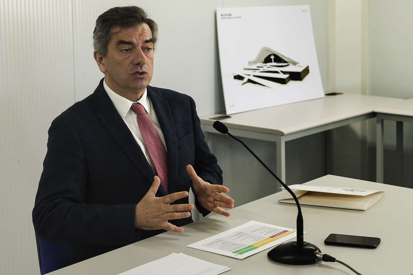 O vice-presidente da Câmara Municipal de Lisboa (CML), Filipe Anacoreta Correia, durante a apresentação do Plano e Investimento da Jornada Mundial da Juventude, da responsabilidade da CML, no Parque Tejo, em Lisboa, 25 de janeiro de 2023. ANTÓNIO COTRIM/LUSA