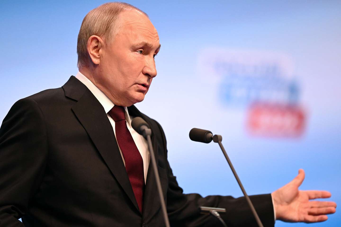 epa11227165 Russian President and presidential candidate Vladimir Putin meets with the media at his campaign headquarters in Moscow, Russia, 18 March 2024. Based on the results of processing more than 70 percent of the protocols, Vladimir Putin is the leader in the presidential elections of the Russian Federation with 87.16 percent of the votes, according to the CEC data.  EPA/MIKHAIL METZEL/SPUTNIK/KREMLIN POOL MANDATORY CREDIT