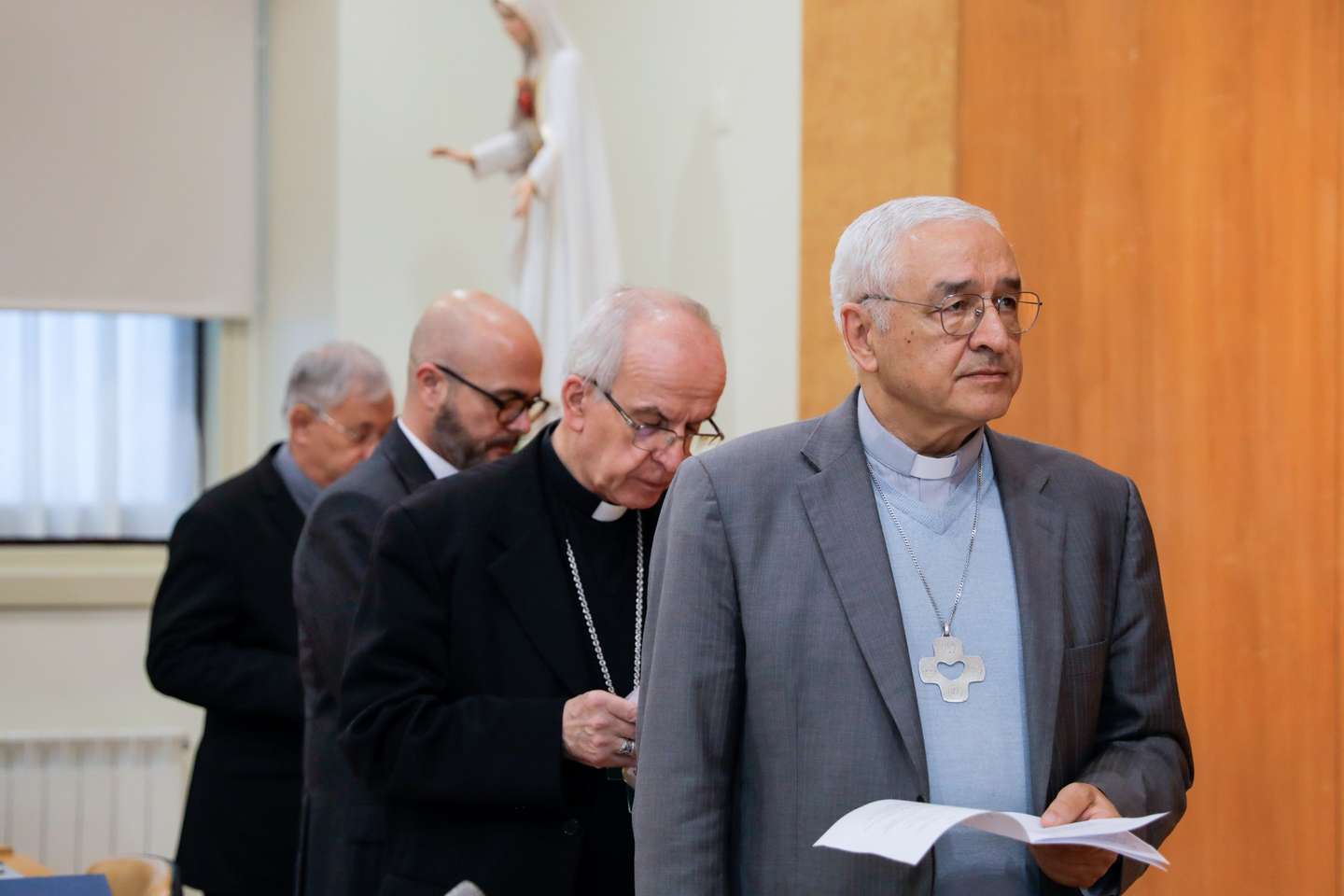 D. José Ornelas (D), bispo de Leiria e Fátima e presidente da Conferência Episcopal Portuguesa, durante a assembleia da Conferência Episcopal Portuguesa que reune os bispos das dioceses portuguesas no Santuário de Fátima, 8 de abril de 2024. PAULO CUNHA/LUSA