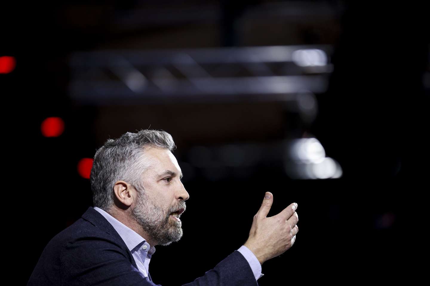 O secretário-geral do Partido Socialista (PS), Pedro Nuno Santos, intervém durante o jantar comemorativo do centenário do nascimento de Mário Soares em Lisboa, 07 de dezembro de 2024. FILIPE AMORIM/LUSA