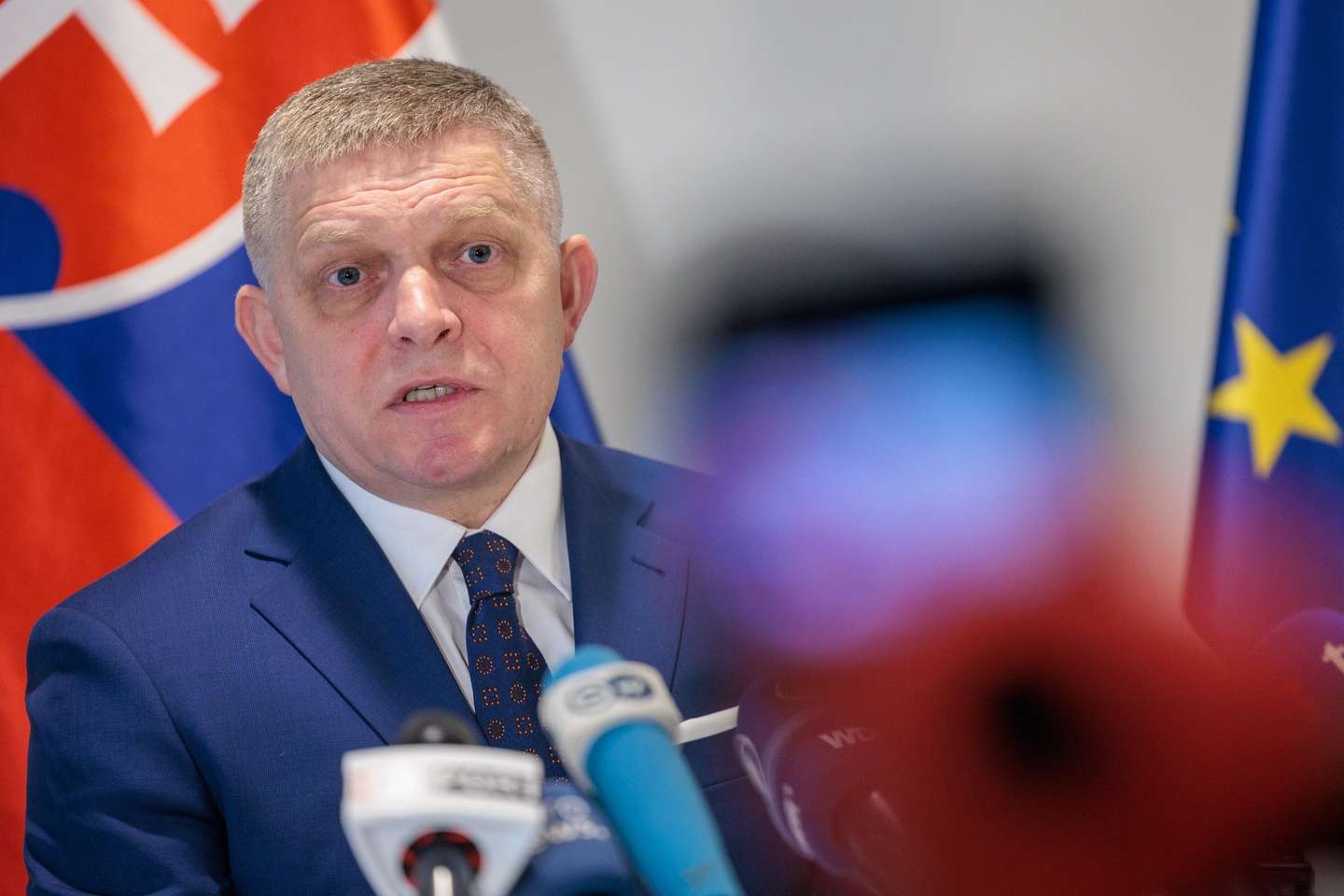 epa11814808 Slovakia's Prime Minister Robert Fico addresses a press conference in the Slovak permanent representation in Brussels, Belgium, 09 January 2025. The Slovakian prime minister is in Brussels to discuss the termination of the Russian gas transit to Europe through Ukraine.   EPA/OLIVIER MATTHYS