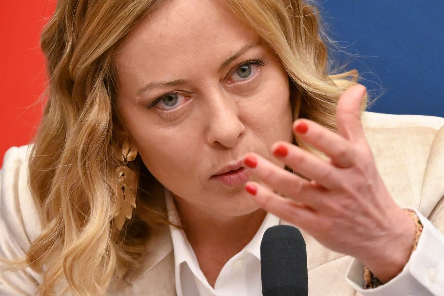 epa11814510 Italian Prime Minister Giorgia Meloni speaks during the end-of-year press conference, in Rome, Italy, 09 January 2025.  EPA/ALESSANDRO DI MEO