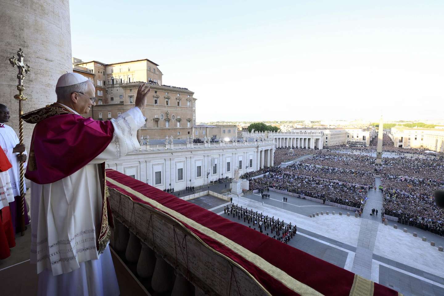 epa12084367 A handout picture provided by the Vatican Media shows newly elected Pope Leo XIV, Cardinal Robert Francis Prevost from the USA, blessing faithfuls from the central loggia of Saint Peter's Basilica, Vatican City, 08 May 2025.  EPA/VATICAN MEDIA HANDOUT HANDOUT EDITORIAL USE ONLY/NO SALES