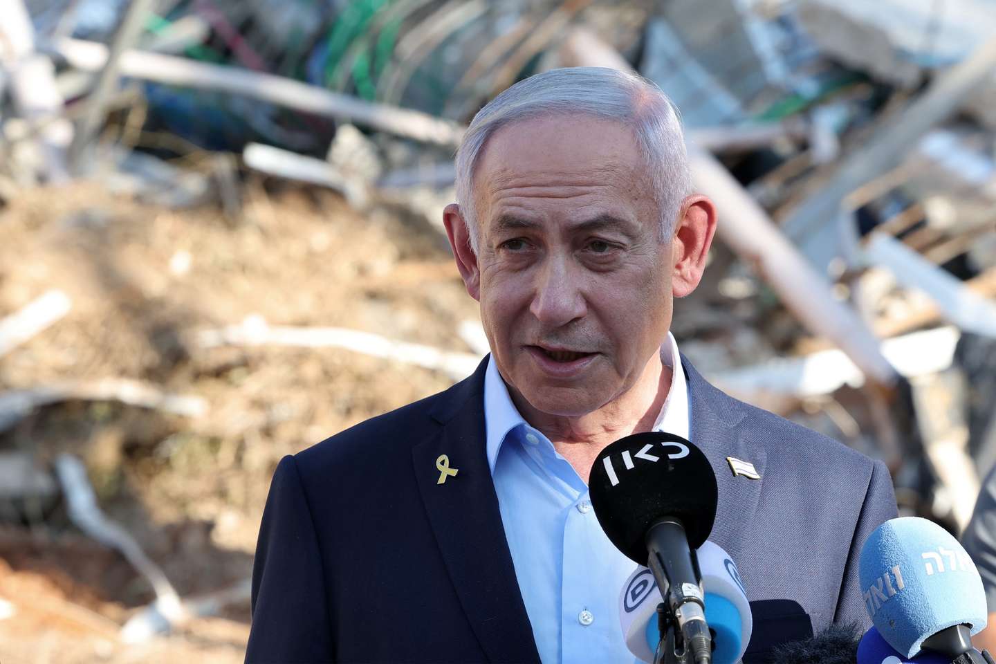 epa12187736 Israel's Prime Minister Benjamin Netanyahu delivers a statement as he visits the site of the Weizmann Institute of Science, which was hit by Iranian missiles in the central city of Rehovot, Israel, 20 June 2025. Iran and Israel have been exchanging fire since Israel carried out missile strikes on Iran on 13 June 2025.  EPA/JACK GUEZ / POOL