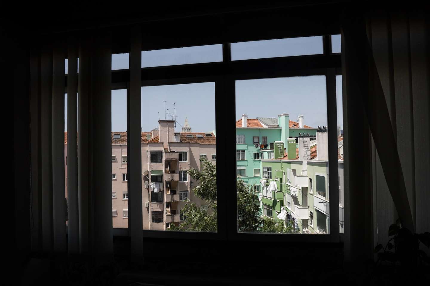 Visão geral de um bairro habitacional, em Lisboa, 02 de junho de 2025. Habitação. Arquitetura. Construção Civil. Gruas. ANTÓNIO PEDRO SANTOS/LUSA