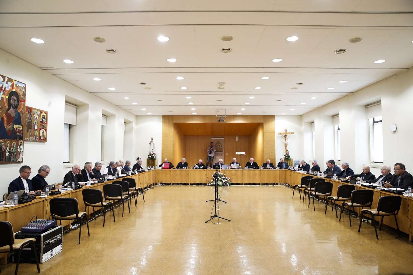 Bispos participam na assembleia da Conferência Episcopal Portuguesa que reune os bispos das dioceses portuguesas no Santuário de Fátima, 11 de novembro de 2024. PAULO CUNHA/LUSA