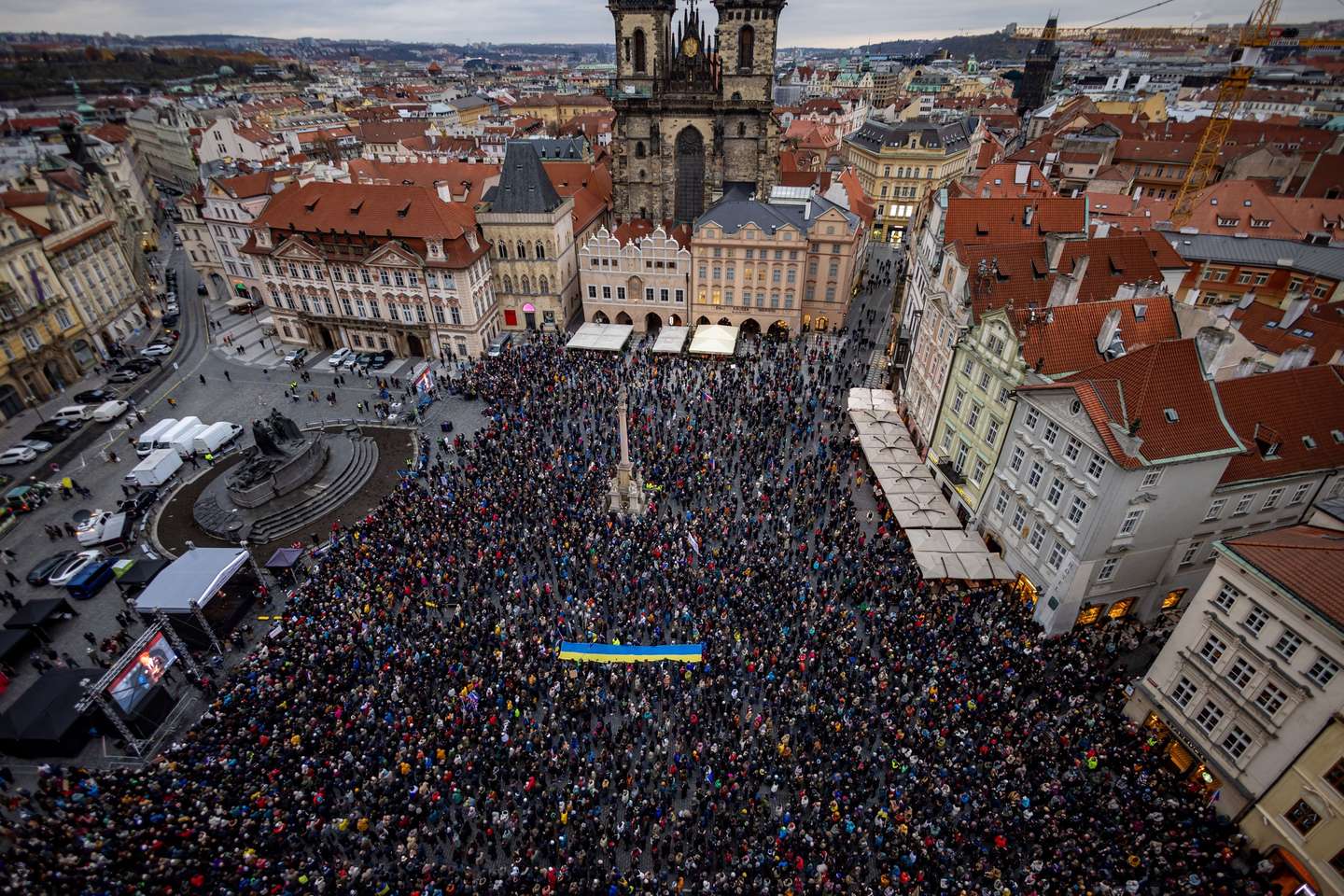 epa12531910 Demonstrators take part in the 'Czechia is not for sale' gathering against the emerging government, as they mark the 36th anniversary of the Velvet Revolution, at Old Town Square Prague, Czech Republic, 17 November 2025. The Czech Republic marks the 36th anniversary of the Velvet Revolution, commemorating the events of 17 November 1989, when, after the suppression of a student demonstration at Narodni Street, the Communist leadership soon crumbled, and the presidency was taken over by the playwright and human rights activist Vaclav Havel.  EPA/MARTIN DIVISEK