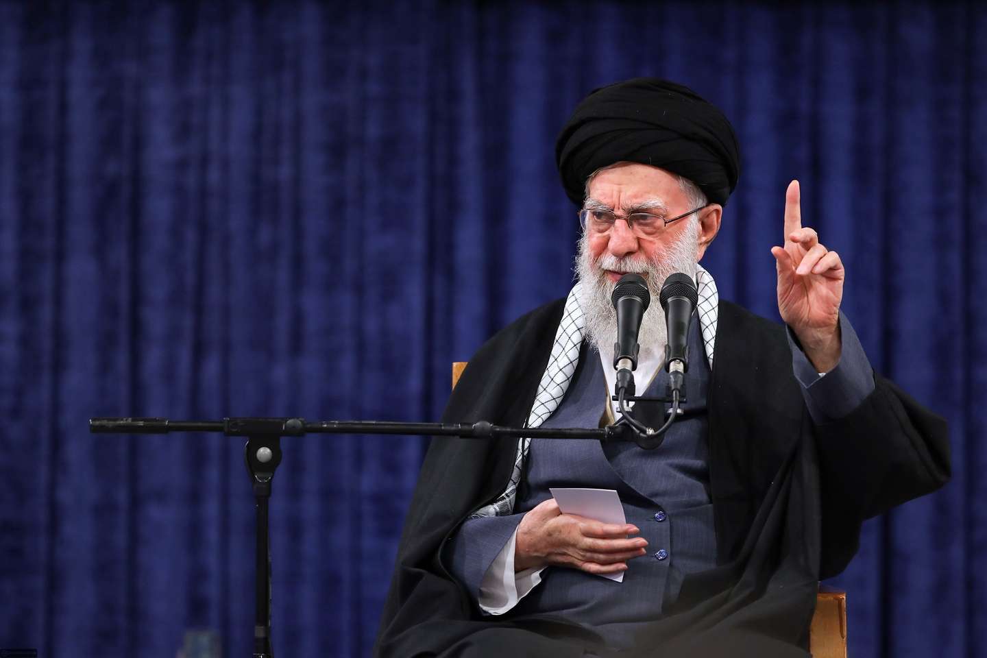 epa12750361 A handout picture made available by Iran's Supreme Leader Office shows Iranian Supreme Leader Ayatollah Ali Khamenei addressing a ceremony in Tehran, Iran, 17 February 2026, amid heightened regional tensions following an increased US military presence in the Middle East.  EPA/IRAN'S SUPREME LEADER OFFICE HANDOUT HANDOUT EDITORIAL USE ONLY/NO SALES