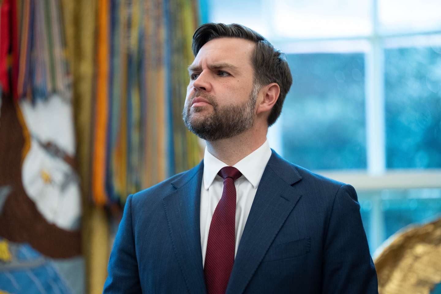 epa12826185 US Vice President JD Vance during an Executive Order signing event in the Oval Office of the White House in Washington, DC, USA, 16 March 2026. The order will formally launch a task force, led by Vance, to investigate fraud nationwide.  EPA/AARON SCHWARTZ / POOL