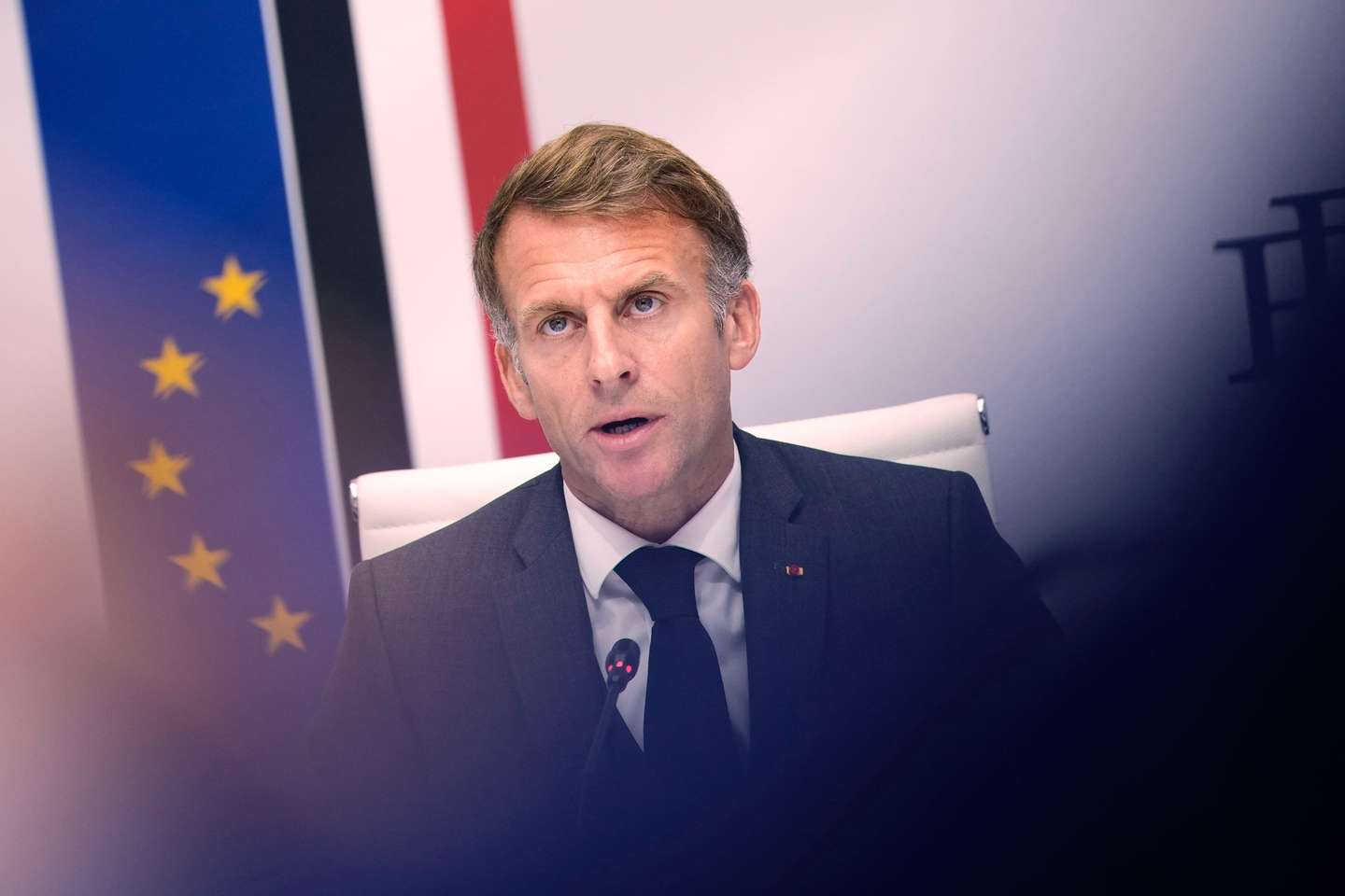 epa13322083 French President Emmanuel Macron attends a security council meeting at the Elysee Palace in Paris, France, 22 October 2026.  EPA/TERESA SUAREZ / POOL MAXPPP OUT