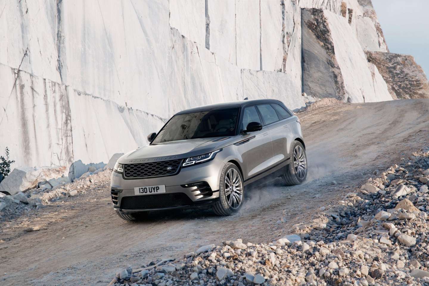 Velar Slp Velar é oficial. À venda no Verão desde 68.212€ – Observador