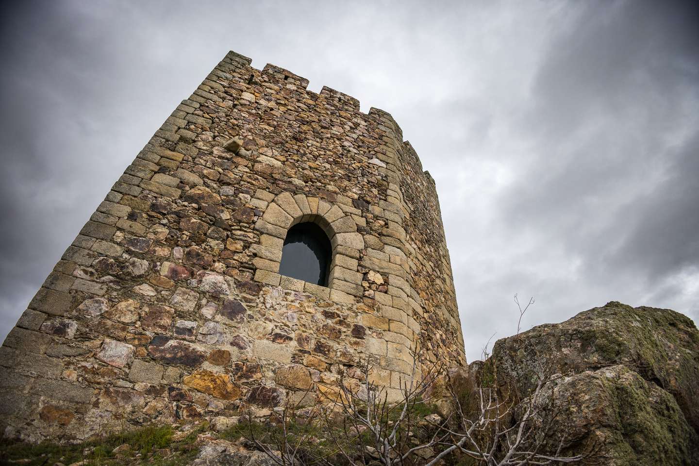 Reportagem sobre lendas populares portuguesas em Algoso, Vimioso, Bragança. Castelo de Algoso. HENRIQUE CASINHAS/OBSERVADOR