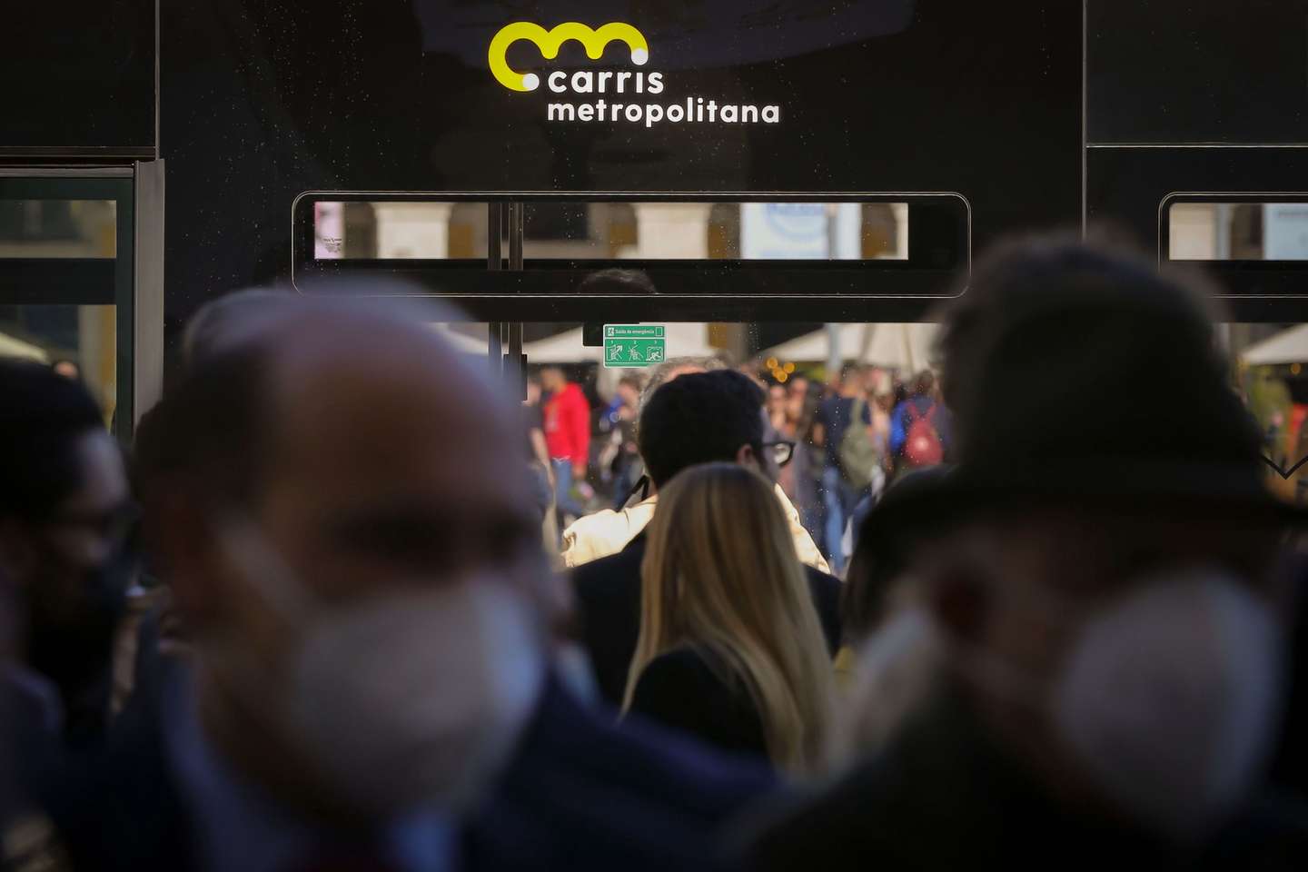 Cerimónia de lançamento da Carris Metropolitana realizada no Pátio da Galé, Lisboa, 1 de abril de 2022. O evento contou também com um pequeno desfile de moda, para dar a conhecer o fardamento da Carris Metropolitana, desenhado por Nuno Gama, e a exibição, dos novos autocarros com a nova imagem da Carris Metropolitana. MANUEL DE ALMEIDA/LUSA