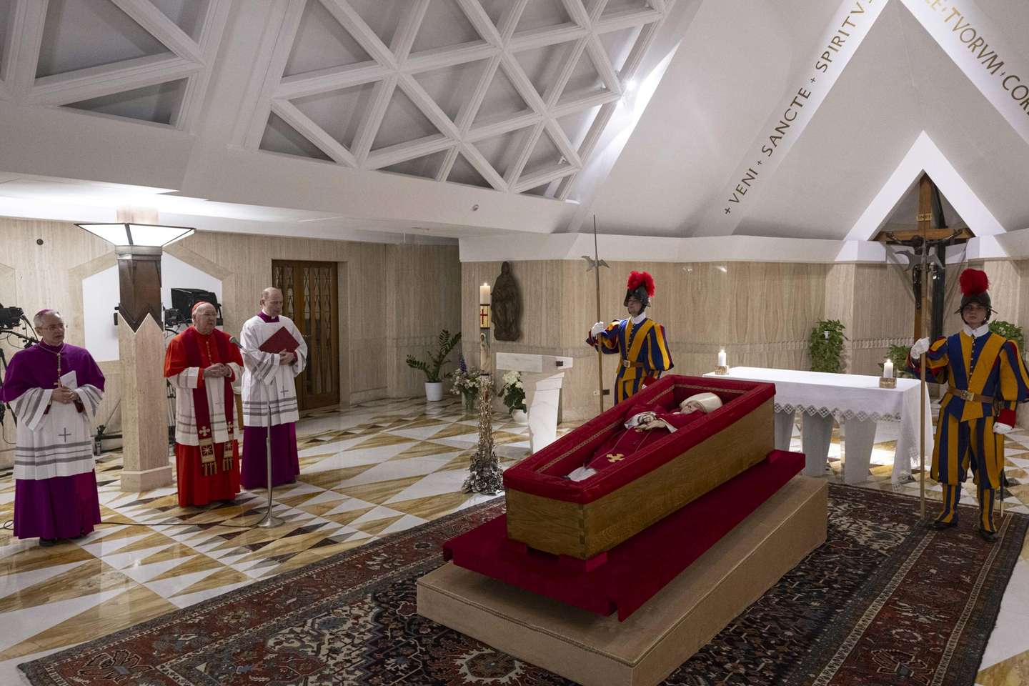 epa12045995 A handout photo made available by Vatican Media shows Cardinal Kevin Joseph Farrell next to Pope Francis' body during the Rite of the Confirmation of the Pontiff's Death at the Chapel of Santa Marta in Vatican City, 21 April 2025. Pope Francis died on 21 April 2025 at the age of 88, according to the Holy See. Born Jorge Mario Bergoglio in Buenos Aires, Argentina. On 17 December 1936, he was appointed leader of the Catholic Church on 13 March 2013, succeeding Pontiff Emeritus Benedict XVI.  EPA/VATICAN MEDIA HANDOUT EDITORIAL USE ONLY/NO SALES