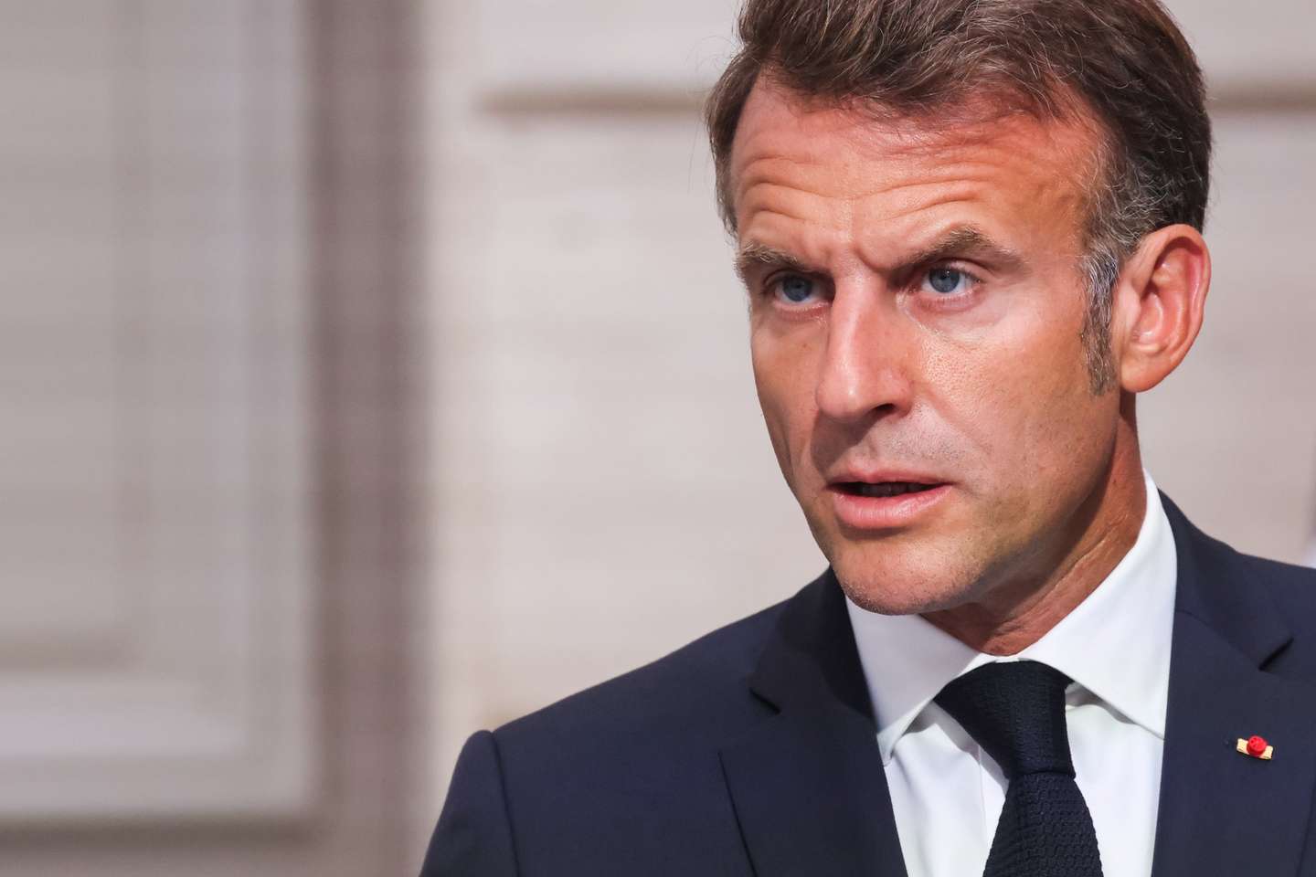 epa12351972 France's President Emmanuel Macron addresses a press conference following the Coalition of the Willing Summit, at the Elysee Palace in Paris, France, 04 September 2025. European leaders and Ukrainian President Volodymyr Zelensky met in Paris on 04 September 2025 in a renewed effort to pressure Russia's President Vladimir Putin after he vowed that Russia will continue fighting in Ukraine if no peace deal is reached.  EPA/LUDOVIC MARIN / POOL  MAXPPP OUT