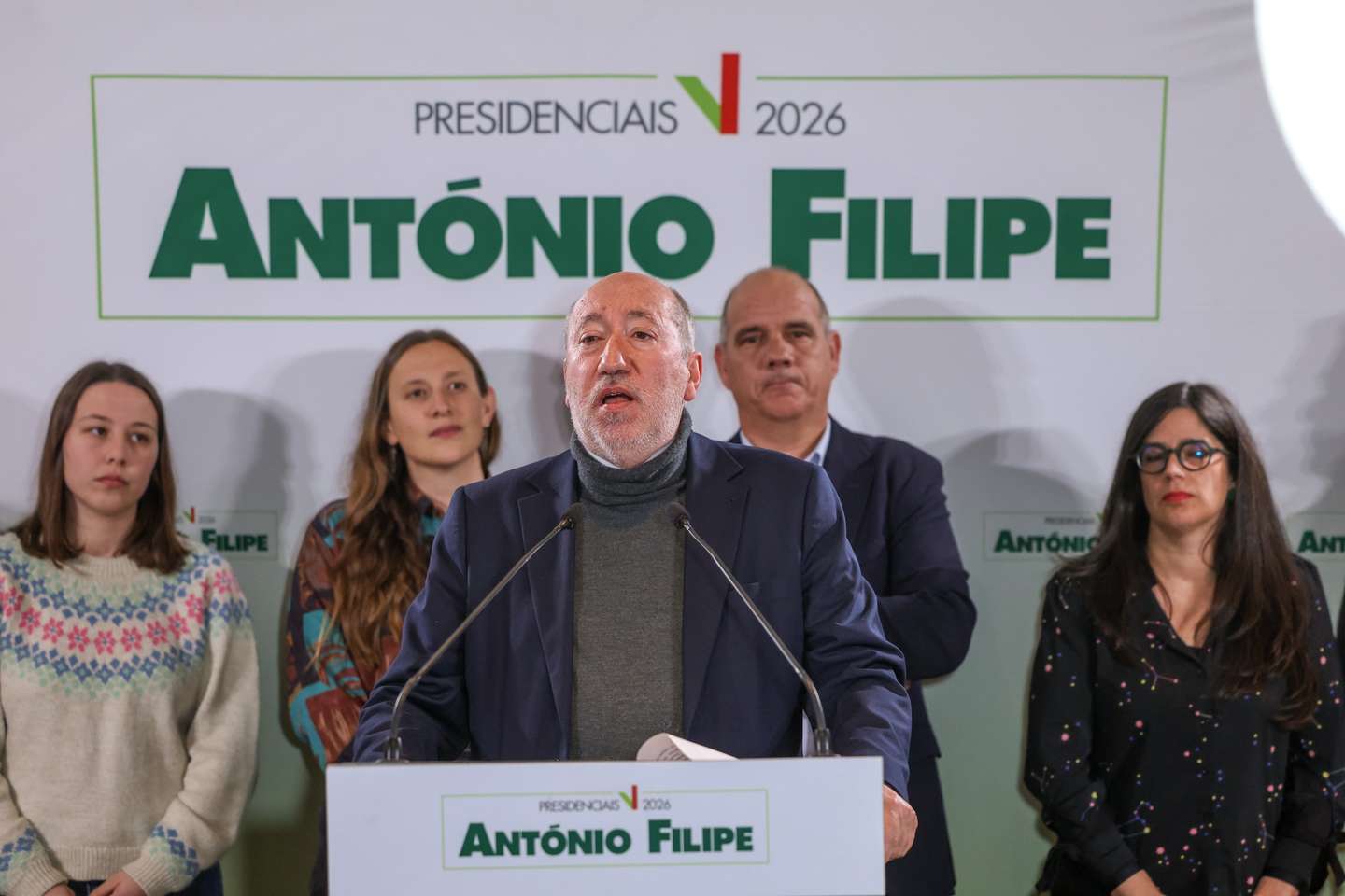 Presidential candidate António Filipe addresses supporters at his campaign headquarters in Lisbon, Portugal, 18 January 2026. More than 11 million voters are called upon to elect the new President of the Portuguese Republic, who will succeed Marcelo Rebelo de Sousa, who has reached the limit of his terms in office. There are 11 accepted candidates, a record number. ANTÓNIO COTRIM/LUSA