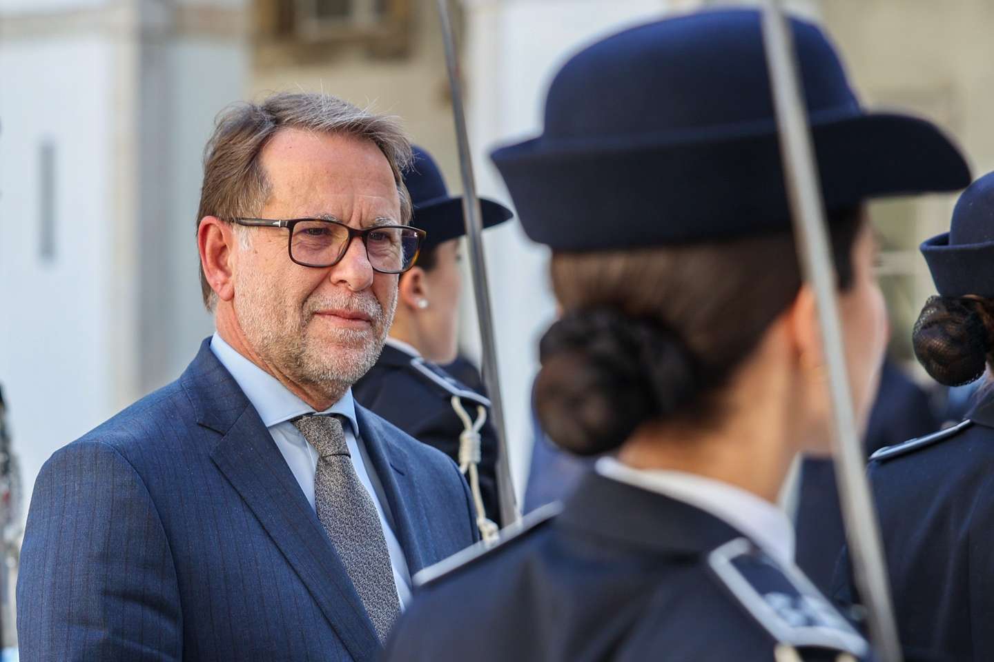 O ministro da Administração Interna, Luís Neves, na sessão solene de abertura do Ano Académico 2025/2026 do Instituto Superior de Ciências Policiais e Segurança Interna, esta tarde em Lisboa, 26 de fevereiro de 2026. MIGUEL A. LOPES/LUSA