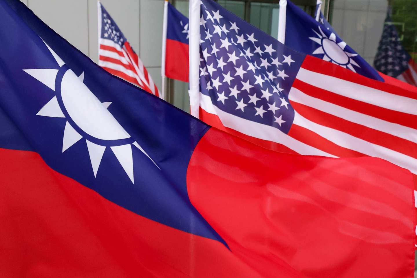 epa12859966 Taiwanese and US flags are displayed during a visit by US senators at the National Chung-Shan Institute of Science and Technology (NCSIST) Exhibition Center in Toayuan, Taiwan, 30 March 2026. Leading a bipartisan delegation, Senators Shaheen and Curtis are in Taiwan to bolster security ties and press for the passage of a defense spending bill.  EPA/RITCHIE B. TONGO