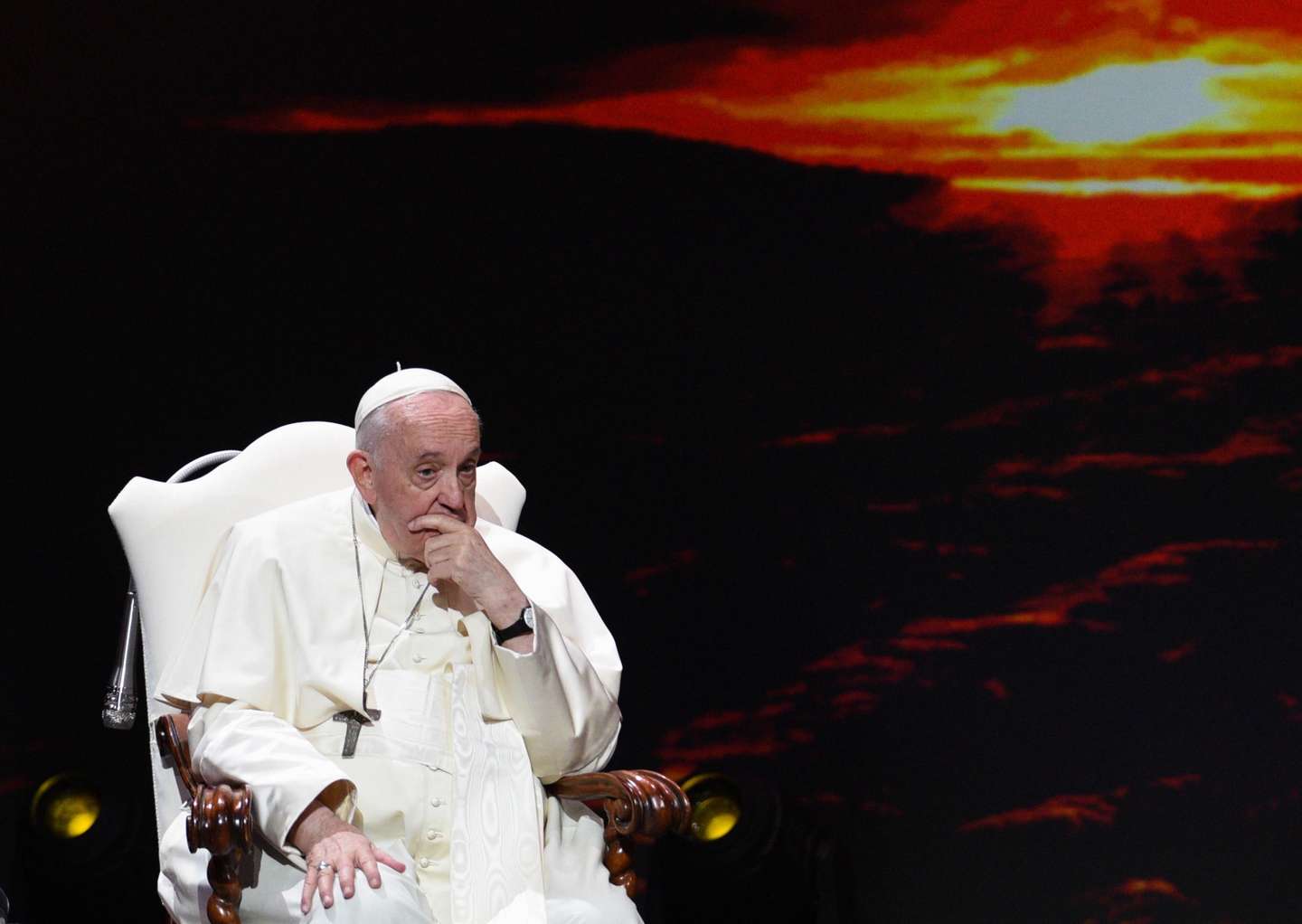 epa10203248 Pope Francis attends the Economy of Francesco (EoF) event in Assisi, central Italy, 24 September 2022. Economy of Francesco is a process called for by the Pope to lay foundations for a new economy.  EPA/CROCCHIONI
