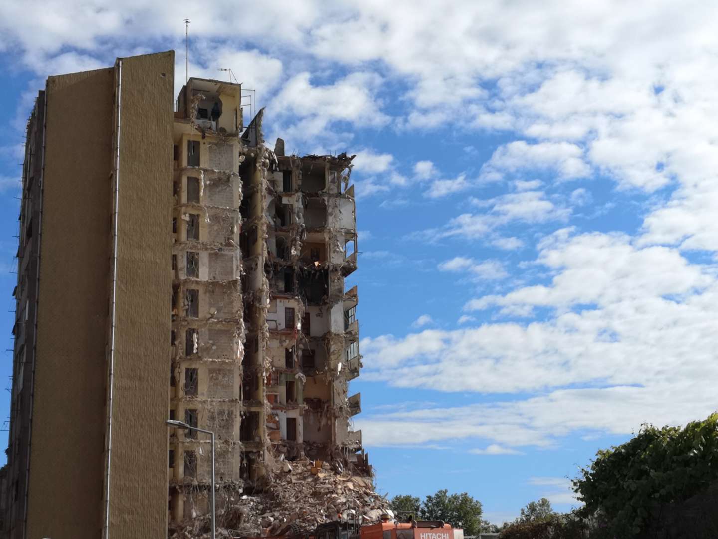 Torres do Aleixo em desconstrução
