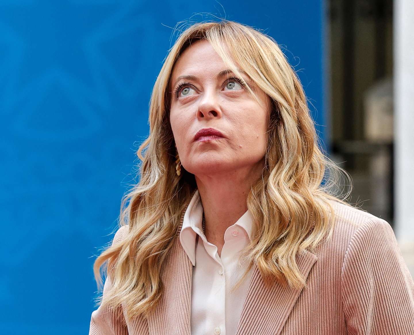 epaselect epa12706567 Italy's Prime Minister Giorgia Meloni waits for the arrival of Chile's President-elect Jose Antonio Kast for a meeting at the Chigi Palace in Rome, Italy, 05 February 2026.  EPA/GIUSEPPE LAMI