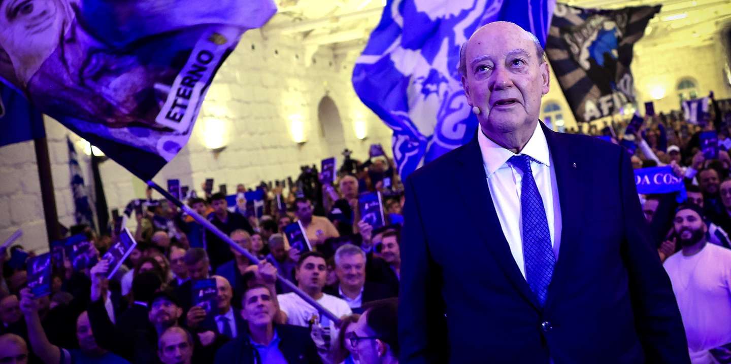 Jorge Nuno Pinto da Costa, ex-presidente do FC Porto durante o lançamento do seu livro “Azul até ao Fim”, no Centro de Congressos da Alfândega do Porto, 27 de outubro de 2024. JOSÉ COELHO/LUSA