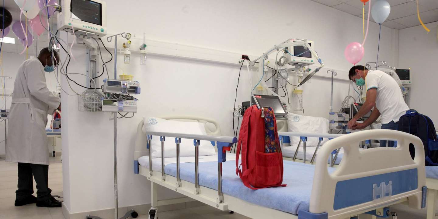 Cerimónia de inauguração de uma nova ala de Serviço de Urgência, Internamento de Curta Duração, Consulta Externa e Hospital Dia da Pediatria de Luanda, 27 de junho de 2020. O Presidente angolano admitiu a possibilidade de um recuo nas medidas de desconfinamento da covid-19, doença de que há já registo no país de 244 casos positivos, caso haja necessidade. AMPE ROGÉRIO/LUSA